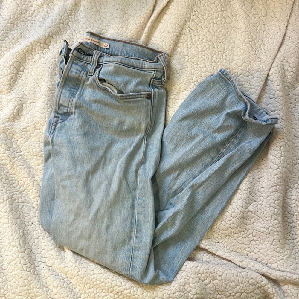 Levi’s wedgie straight ankle jeans